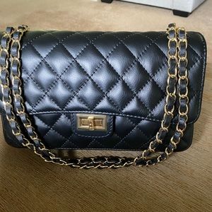 Fashion Drug 'Classy Bag' in black with golden details